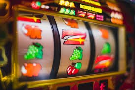 Golden Toad slot game interface on probet88 apk showing reel grid and payline display